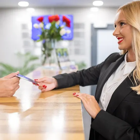 Conrad Comfort 酒店 克拉科夫