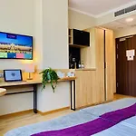 Отель Conrad Comfort 4*