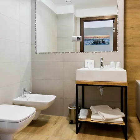 Hotel Conrad Comfort 4*