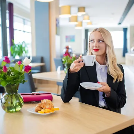 Conrad Comfort Ξενοδοχείο 4*