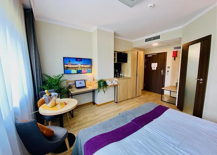 Conrad Comfort Hotel 4*